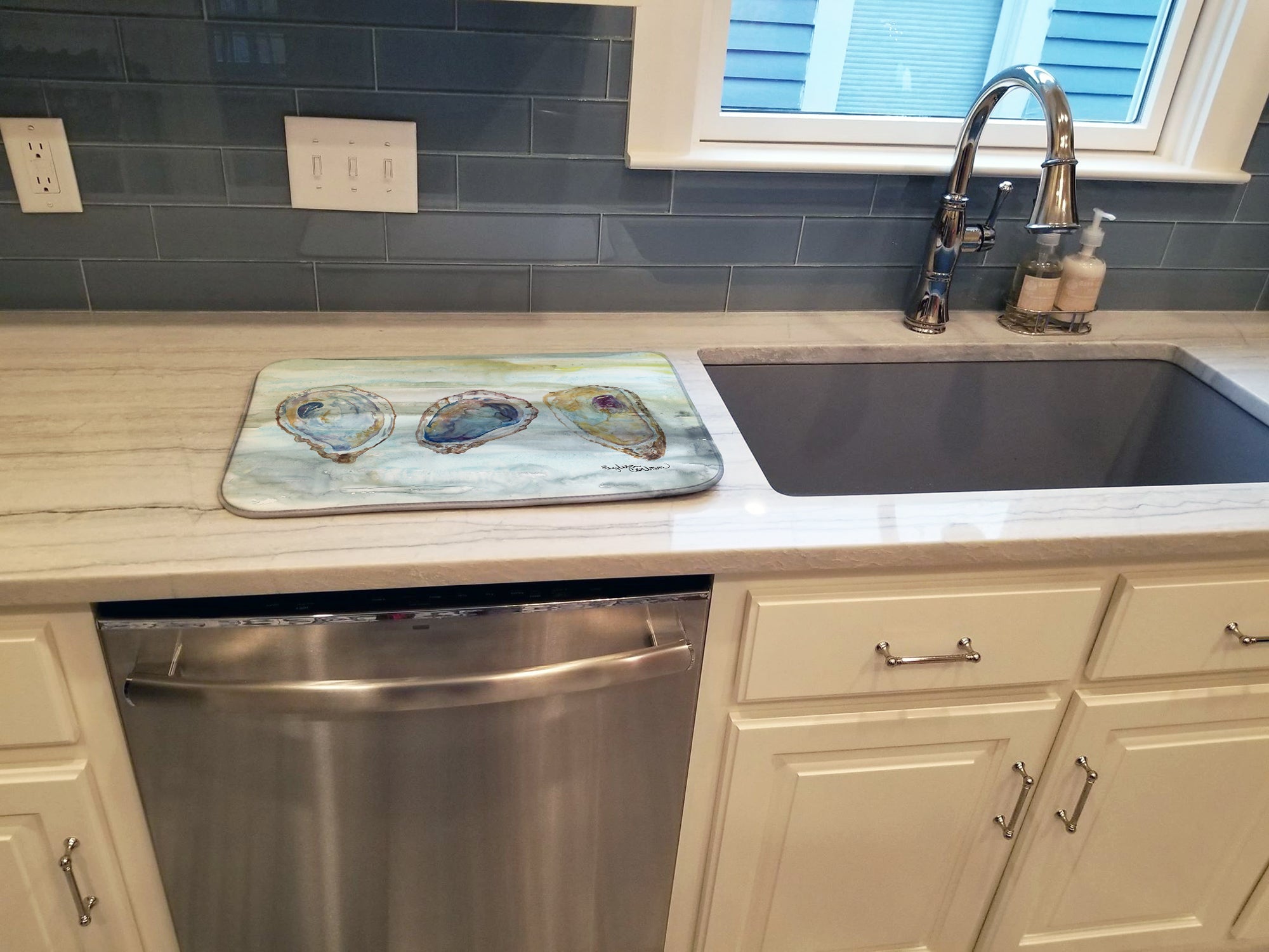 Oysters Watercolor Dish Drying Mat – Absorbent, Artistic Kitchen Essentials SC2001DDM